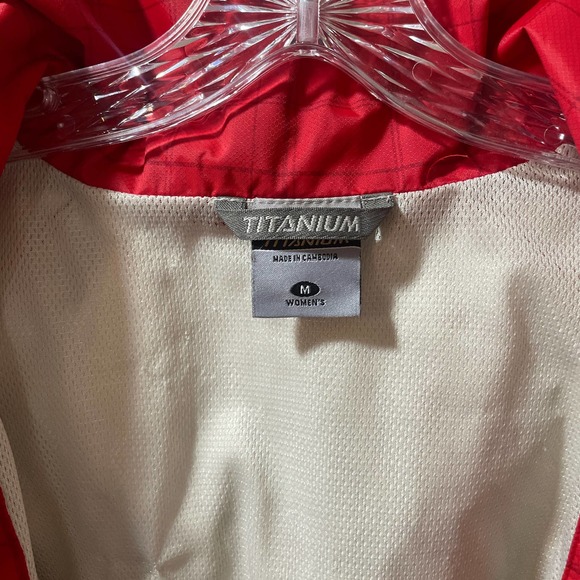 Columbia Titanium Women’s Sz M Omni-Tech Waterproof jacket - Picture 2 of 8